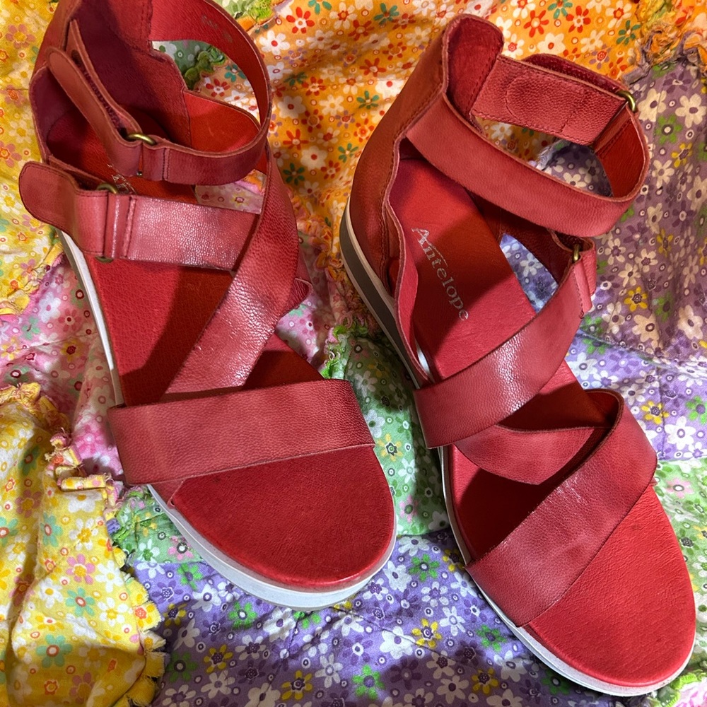 Ladies’ Gently Worn Antelope Red Leather Strappy Platform Sandals, Sz 8.5
